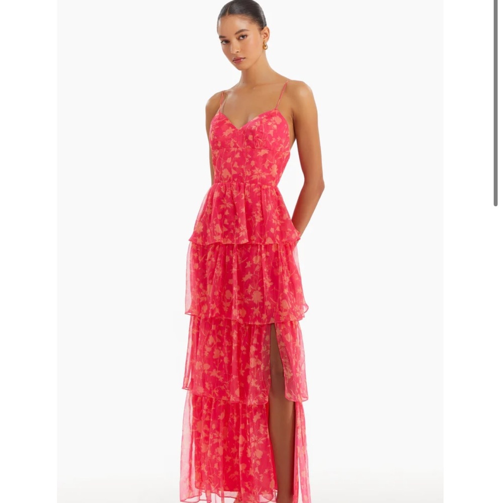 Brand new dress. Such a pretty color!
